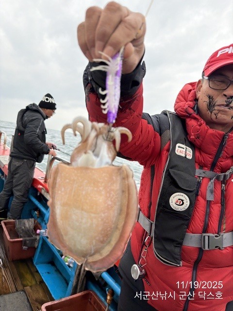 군산 선상낚시, 바다낚시 출조 전문 ☆서군산낚시☆_사진_20251119_15.jpg