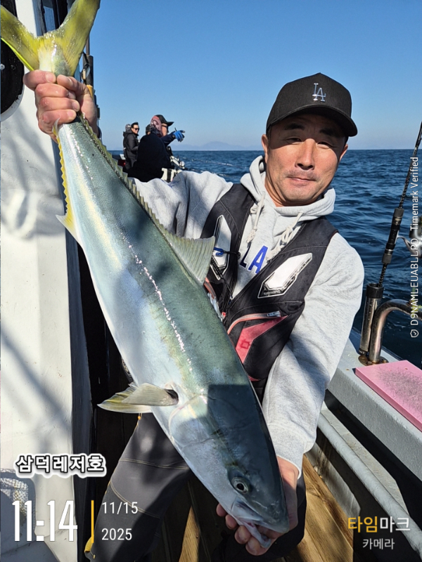 2025-11-15 11.14.38_.jpg