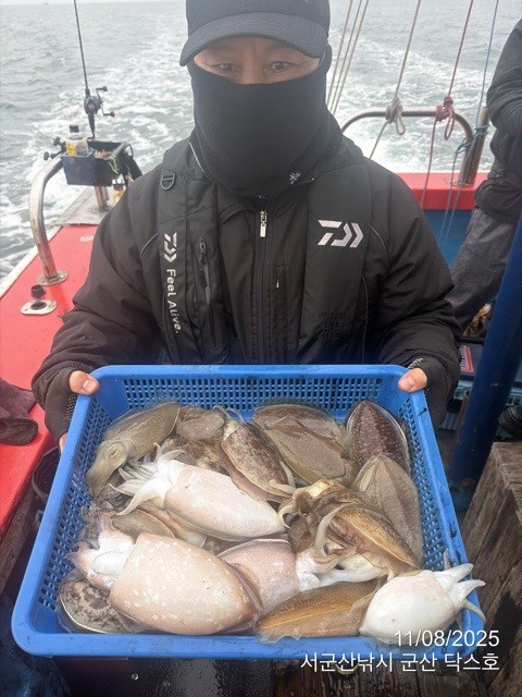 군산 선상낚시, 바다낚시 출조 전문 ☆서군산낚시☆_사진_20251108_2.jpg