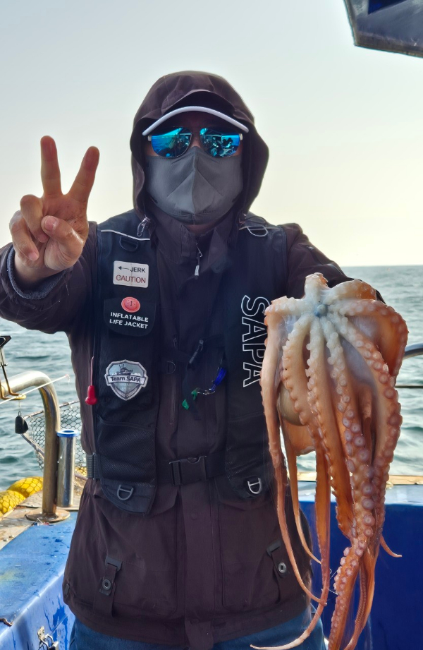 신신낚시 강구점 신신호_사진_20251109_4.jpeg