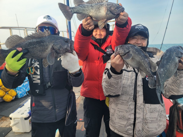 군산 선상낚시, 바다낚시 출조 전문 ☆서군산낚시☆_사진_20251210_9.jpg