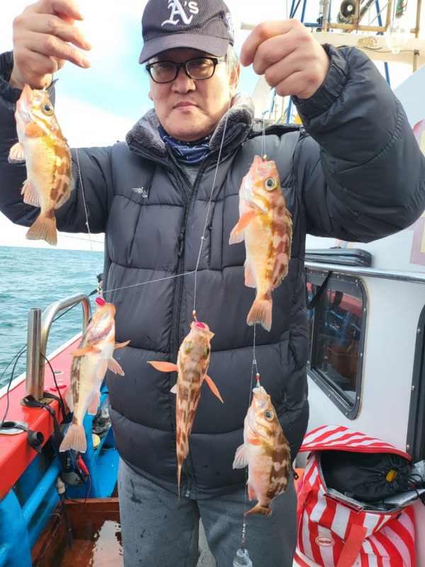 군산 선상낚시, 바다낚시 출조 전문 ☆서군산낚시☆_사진_20251228_14.jpg