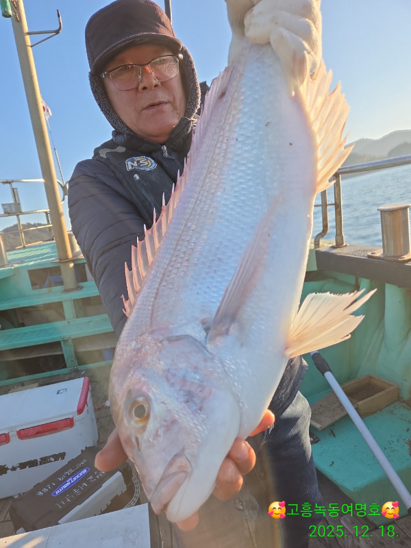 쎄븐피싱클럽(선상 버스출조전문)_사진_20251219_8.jpg