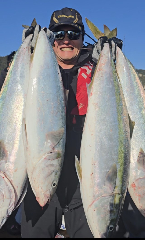 조상원 사진_특방어 히트 사진20251206_2.jpg