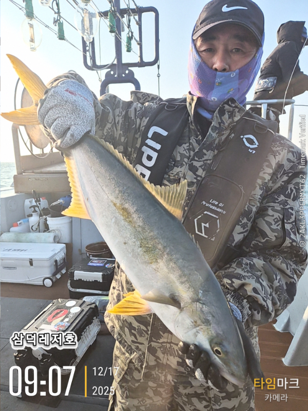 2025-12-17 09.07.13_.jpg