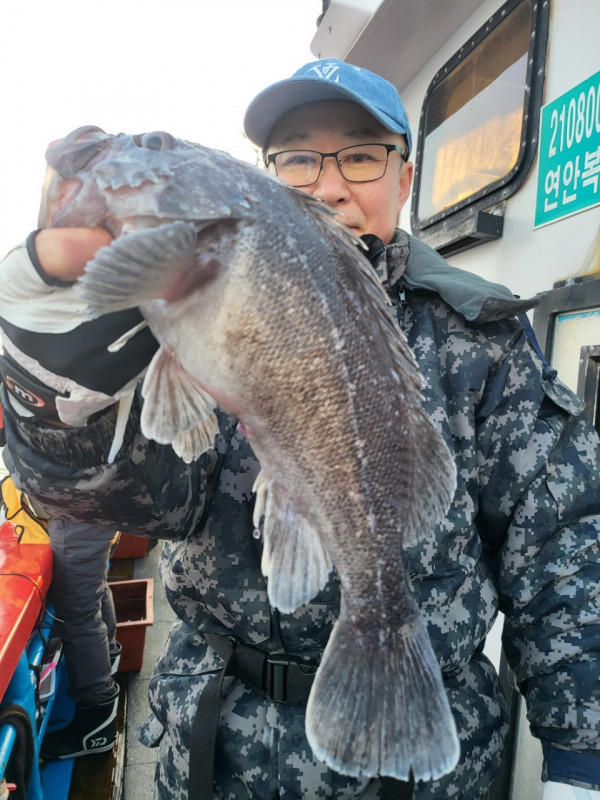 군산 선상낚시, 바다낚시 출조 전문 ☆서군산낚시☆_사진_20251228_9.jpg