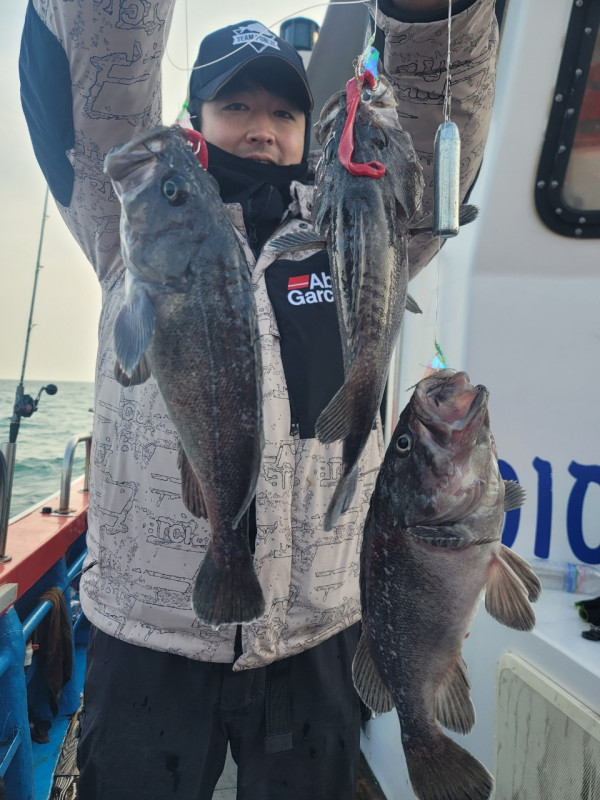 군산 선상낚시, 바다낚시 출조 전문 ☆서군산낚시☆_사진_20251210_10.jpg