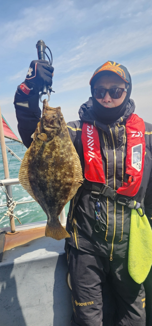 예지퀸호 농어외수질&어초낚시 경기인천권_사진_20260429_7.jpg