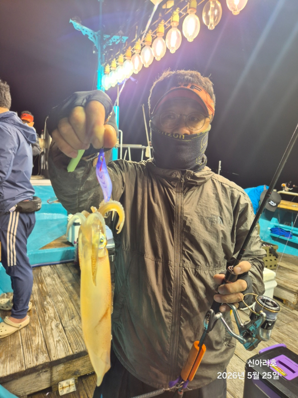 바다꾼낚시(신아라호)_사진_20260526_18.jpg