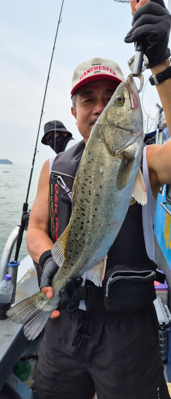 예지퀸호 농어외수질&어초낚시 경기인천권_사진_20260619_10.jpg