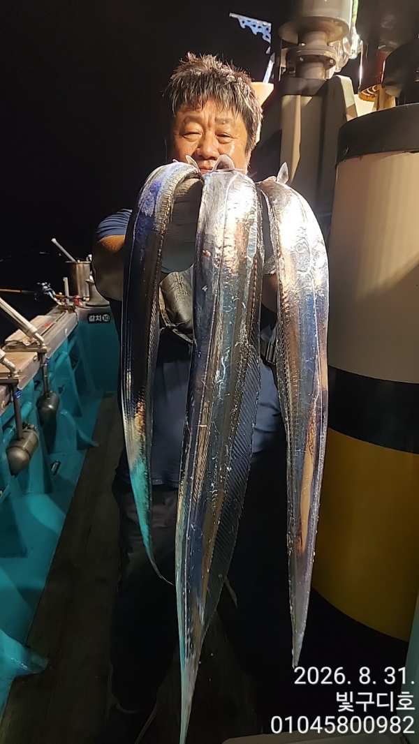 8689.jpg