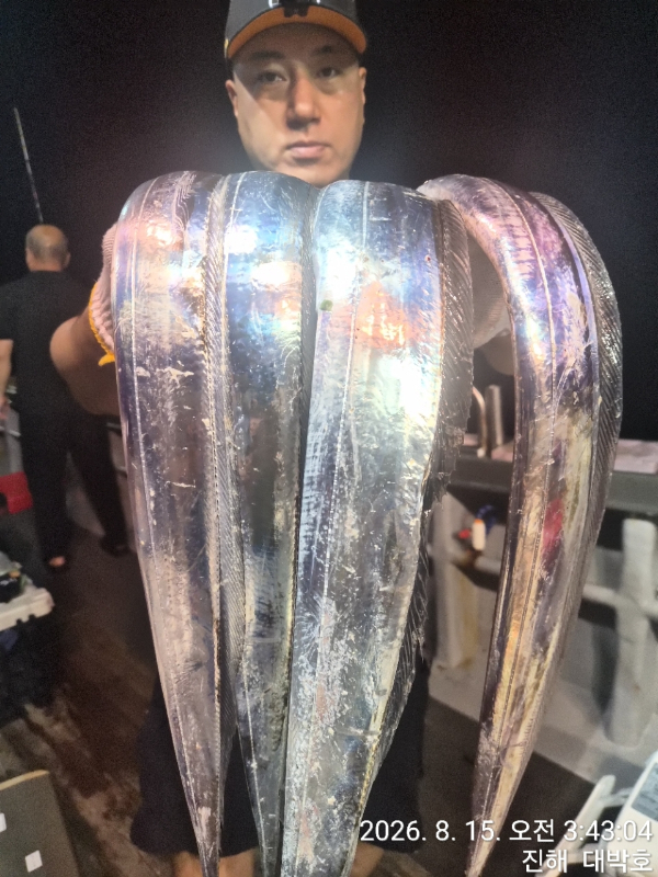 BandPhoto_2026_08_15_09_09_19_24.jpg