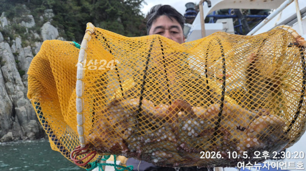 1791184549558-11.jpg