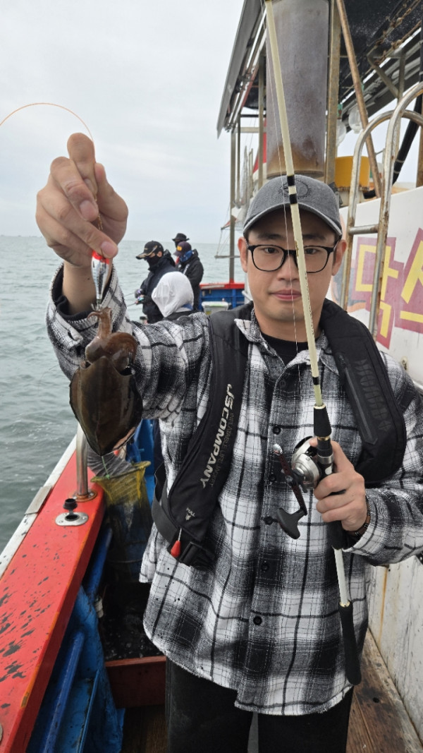 군산 선상낚시, 바다낚시 출조 전문 ☆서군산낚시☆_사진_20261003_8.jpg